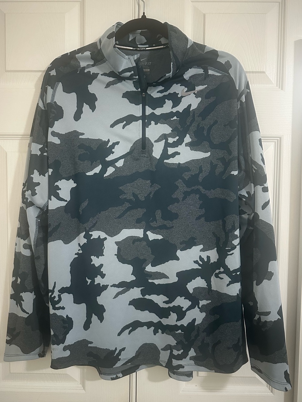Nike Men's Camo Quarter-Zip Performance Jacket - Gray & Black